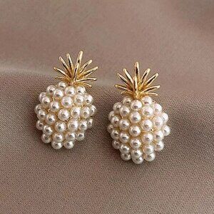 Pineapple pearl 14k gold stud earrings